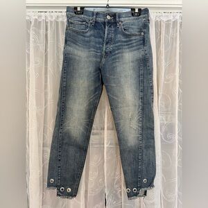 Express Cropped Jeans 
Size 6